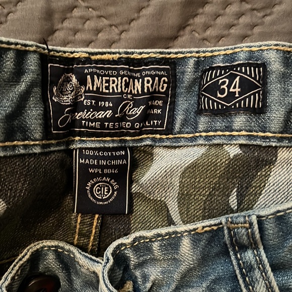 American rag - Picture 3 of 4